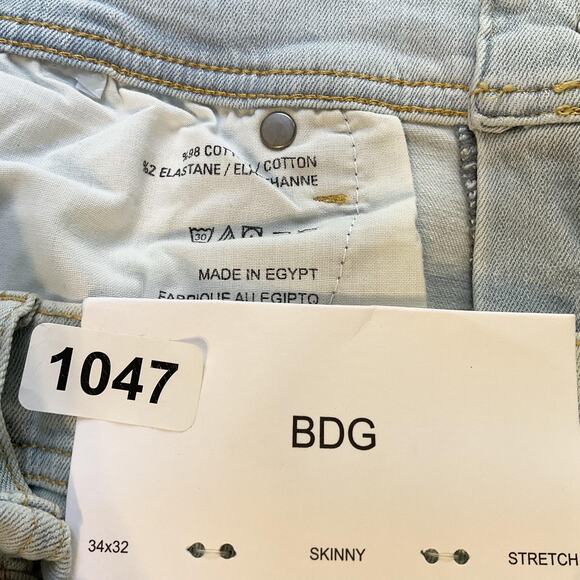 BDG Men Jeans 34X32 Light Blue Denim Skinny Distressed 32" Inseam Mid Rise NWT - Picture 2 of 10